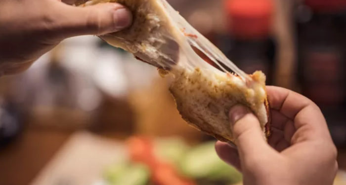 kahvaltida-yedigimiz-bu-yiyecekler-cok-zararli!-her-lokmasi-zehir-saciyor