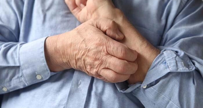 Uyuz, kalabalık ve düşük hijyenik ortamlarda hızlı yayılıyor