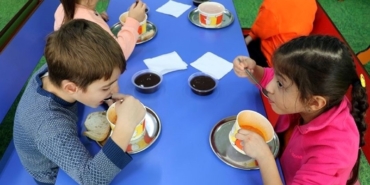meb,-okul-oncesinde-haftada-5-gun-“ucretsiz-yemek”-uygulamasina-basliyor