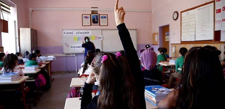 Okullarda 2. dönem ne zaman başlayacak? Okullar ne zaman açılacak? (2023 MEB tatil takvimi)