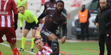 besiktas'ta-nkoudou-armasiz-forma-ile-oynadi