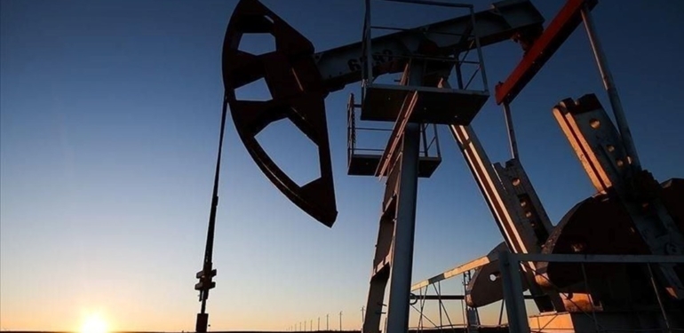 AB’nin Rus petrolüne tavan fiyat uygulaması yürürlüğe girdi