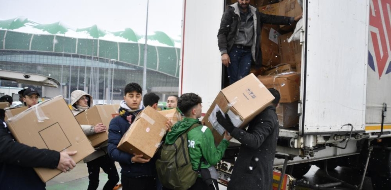 Bursaspor'dan deprem bölgesine yardım