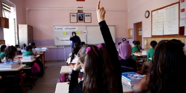 okullar-ne-zaman-acilacak,-yariyil-tatili-uzatildi-mi?-bakan-ozer-okullarin-acilisi-icin-tarih-verdi