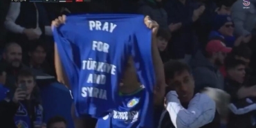 enes-unal-golunu-atti,-depremzedeleri-unutmadi