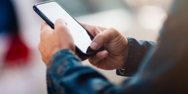 deprem-bolgesinde-ucretsiz-telefon,-internet-ve-sarj-noktalari-kuruldu