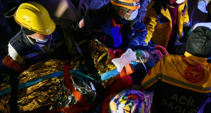 mucize-kurtuluslar-mumkun!-dunyada-enkaz-altinda-en-uzun-sure-kalan-kisiler