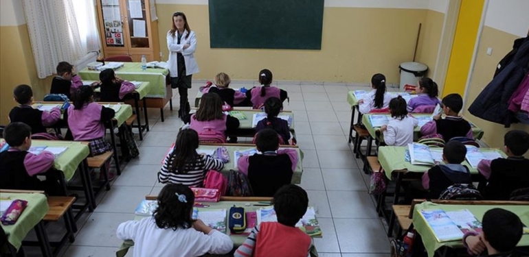 Öğretmenlerin ek ders ücreti verilecek mi? Milli Eğitim Bakanlığı’ndan ek ders açıklaması