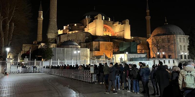 ayasofya-camii'nde-mirac-kandili-idrak-edildi