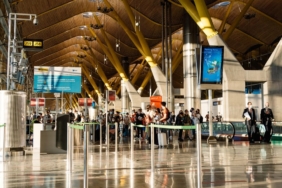 ispanya’daki-havalimanlarinda-sivi-ve-elektronik-cihaz-kontrolu-kalkiyor