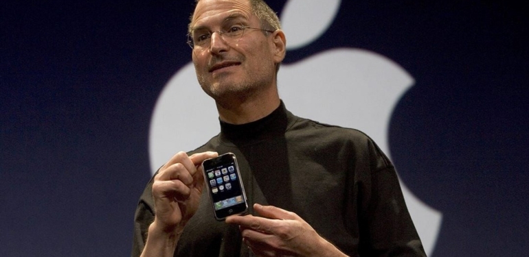 16 yıllık iPhone açık artırmada 63 bin dolara satıldı