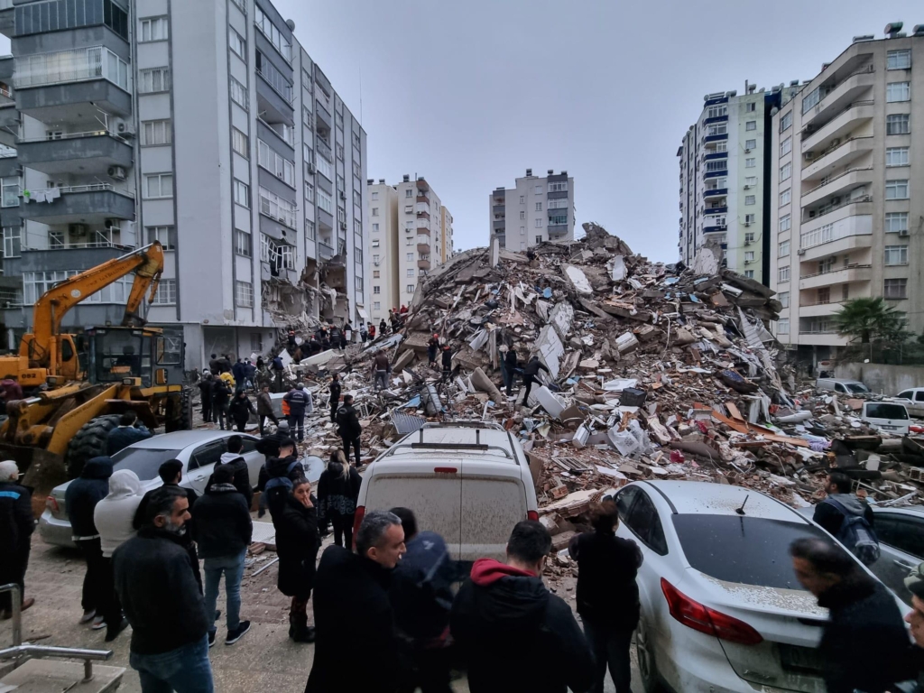 16.-gun!-depremde-olu-sayisi-ne-kadar-oldu,-guncel-yarali-sayisi-kac?-hangi-ilde-kac-bina-yikildi,-kac-kisi-oldu?