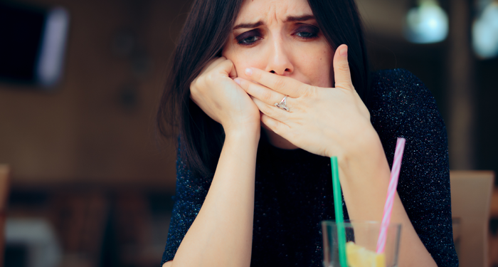 kalp-krizinin-bu-belirtisini-kimse-bilmiyor!-aylar-once-midede-baslayan-uyari-hayat-kurtariyor