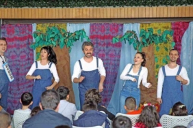 alanya’da-depremzede-cocuklara-tiyatro-morali