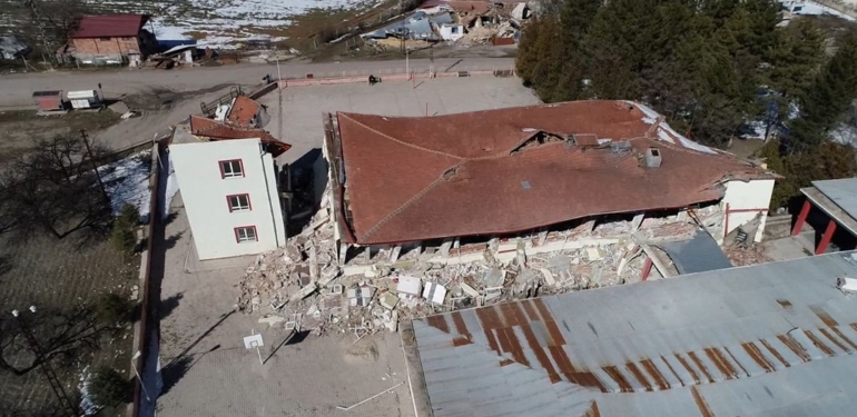 Okulları güçlendirme de kurtaramadı