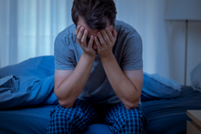 bilim-adamlari-uyardi!-bu-uyku-sorununu-yasayanlarin-kalp-krizi-riski-cok-daha-fazla