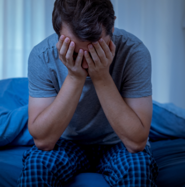 bilim-adamlari-uyardi!-bu-uyku-sorununu-yasayanlarin-kalp-krizi-riski-cok-daha-fazla