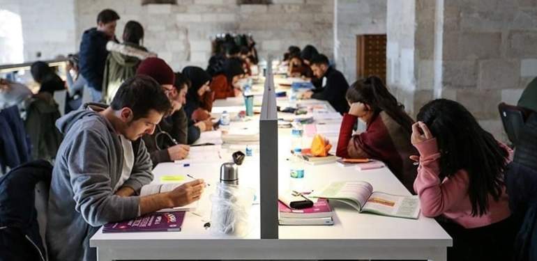 Üniversiteler ne zaman açılacak, hangi bölümler yüz yüze olacak? YÖK’ten açıklama