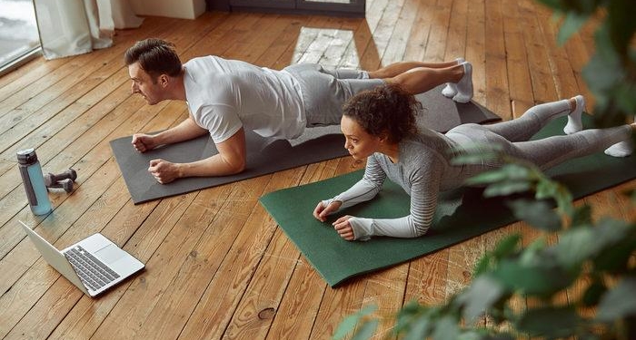 Evde yapılabilecek en etkili egzersiz spor hareketleri nelerdir? Evde spor yapmak için en kolay hareketler ve egzersiz önerileri