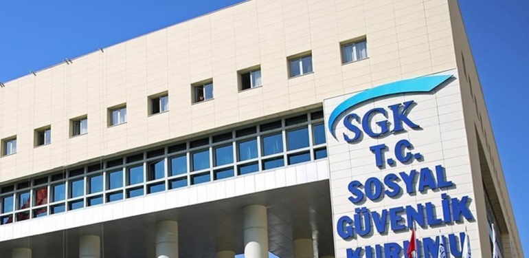 SGK, EYT düzenlemesi sonrası yoğun başvurular ile ilgili açıklama yaptı
