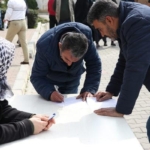 adana’da-“eyt”-yogunlugunun-olustugu-sgk-binasi-bahcesine-cadir-kuruldu