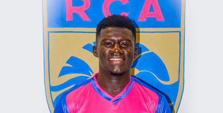 Maçta kalp krizi geçiren genç futbolcu hayatını kaybetti