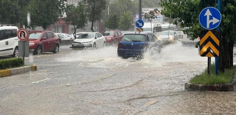 Meteoroloji'den Aydın'a kuvvetli yağış uyarısı