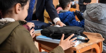 bakan-ozer:-afet-bolgesinde-1717-bolgede-egitim-suruyor