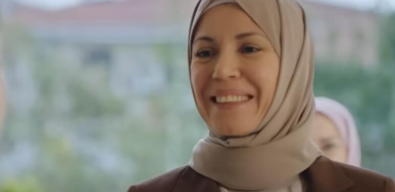 Kızılcık Şerbeti Saniye kimdir? Saniye'yi kim oynuyor?