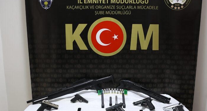 Edirne’de organize suç örgütlerine yönelik operasyonda 8 şüpheli yakalandı