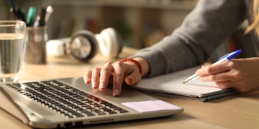 yuz-yuze-egitime-gecilecek-mi?-|-uzmanlar-uygulamali-derslerde-yuz-yuze-egitimin-onemini-vurguluyor