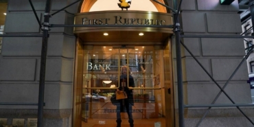 sp-ve-fitch,-first-republic-bank’in-kredi-notunu-dusurdu