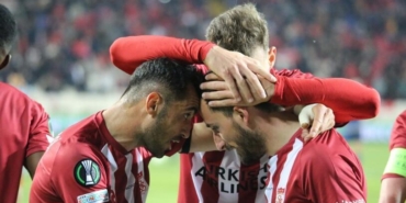 sivasspor-1-4-fiorentina-mac-ozeti