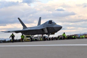 milli-muharip-ucak-(mmu)-piste-cikti,-motor-calistirdi-(turkiye’nin-yeni-nesil-yerli-silahlari)