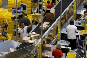 amazon,-9-bin-kisiyi-daha-isten-cikaracak