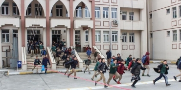 deprem-bolgesinde-okullar-ne-zaman-acilacak?-meb-4-il-icin-tarihi-acikladi