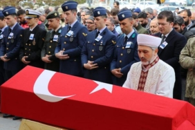 izmir’de-trafik-kazasinda-olen-astsubayin-cenazesi-erzincan’da-topraga-verildi