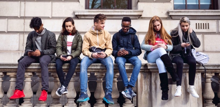 ABD’de bir ilk: Ebeveyn izni olmayanlar sosyal medya kullanamayacak