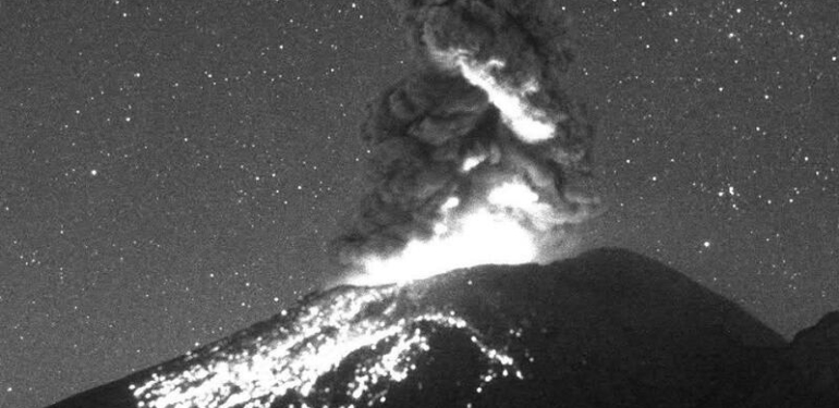 Meksika’daki Popocatepetl Yanardağı’nda 7 patlama