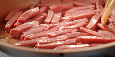 tek-lokmasi-bile-zararli!-genc-yasta-giderek-artan-kanser-vakalarinin-onemli-sebebi