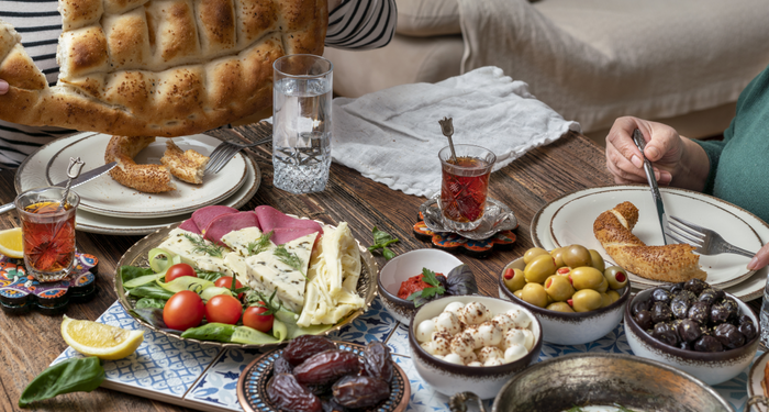 uzmani-uyardi:-sakin-bu-hatayi-yapmayin!-iftarda-uygulamaniz-gereken-beslenme-duzeni