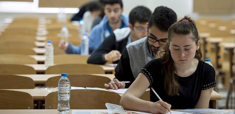 Üniversitelerde ara sınavlar nasıl olacak? Vize ve final sınavları online mı, yüz yüze mi? (2022-2023 üniversite bahar dönemi sınavları)