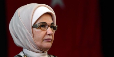 emine-erdogan,-darulaceze-sakinleriyle-iftarda-bulustu