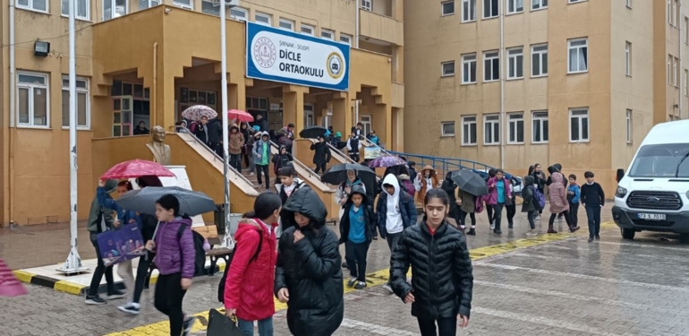 Silopi’de eğitime sağanak tatili