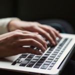 kuresel-bilgisayar-satislari-dustu:-en-fazla-apple-kaybetti