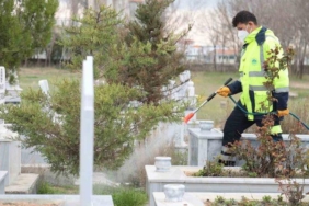 aksaray-belediyesinden-mezarliklarda-bayram-temizligi