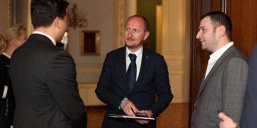 ukrayna-icin-turk-ve-yabanci-yatirimcilar-istanbul’da-bir-araya-geldi