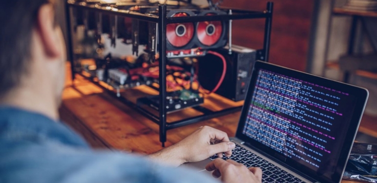 Intel, kripto madenciliğinde kullanılan çip serisinin üretimini sonlandırdı