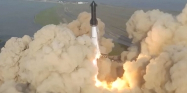 dunyanin-en-guclu-roketi-starship-firlatildi:-dev-bir-alev-topuna-dondu