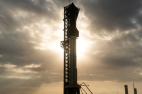 uzay-roketinin-yolculugu-yarim-kaldi:-starship-firlatmadan-4-dakika-sonra-patladi